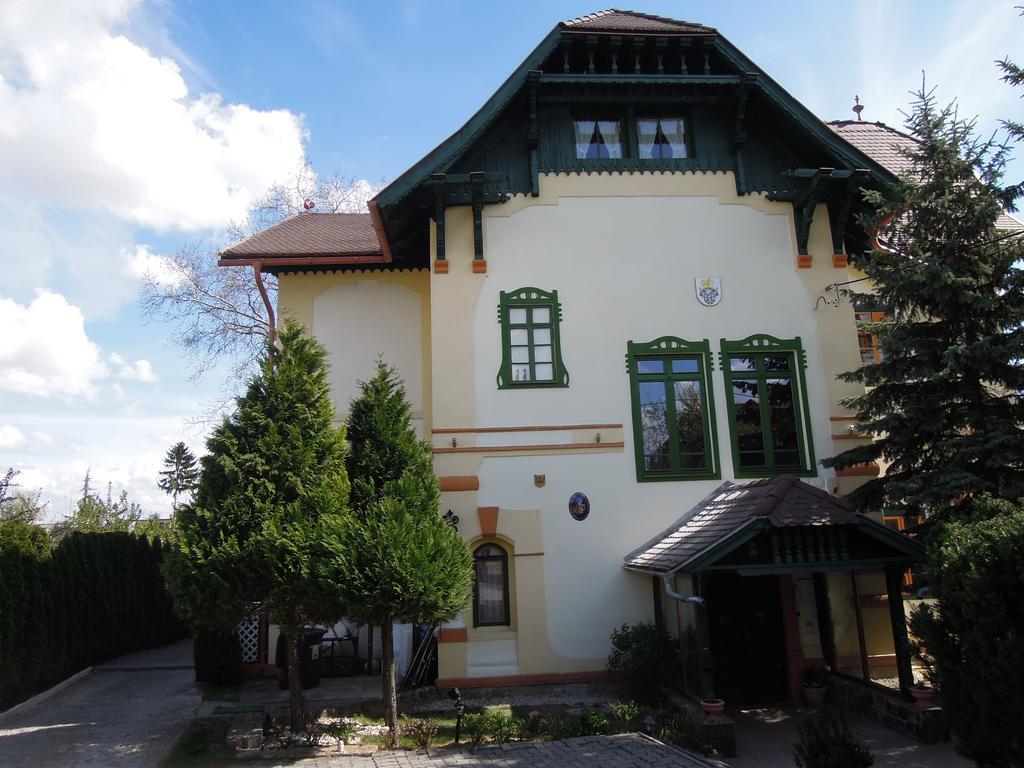 Zamok U Grofa Hotel Nitra Exterior foto